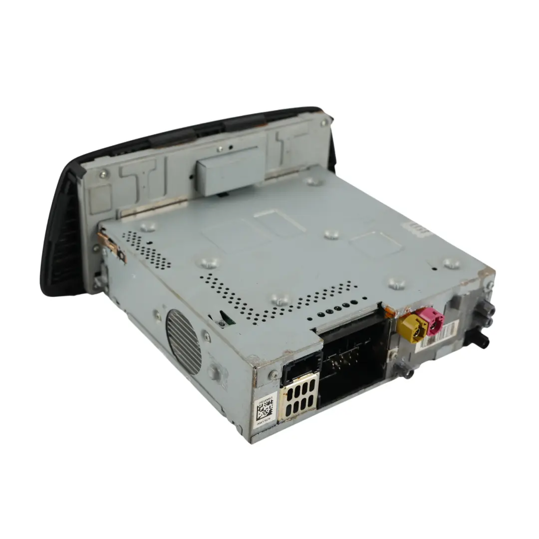 Módulo Control Principal ECU Multimedia MMI Radio CD GPS para Audi Q3 8U con número de pieza 8U0035192E Audi Q3 8U Módulo Control Principal ECU Multimedia MMI Radio CD GPS - SKU 8U0035192E - Número de pieza 8U0035192E