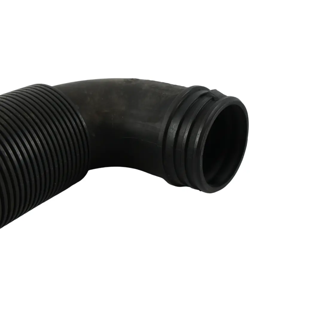 Rura Przewód Dolotu Powietrza 1.4 TFSI do Audi Q3 8U o numerze 8U0129618C Audi Q3 8U Rura Przewód Dolotu Powietrza 1.4 TFSI - SKU 8U0129618C - Numer Części 8U0129618C