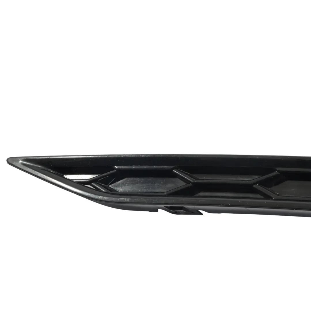 Cache Calandre Pare-Chocs Avant Gauche pour Audi Q3 8U à propos du numéro de pièce 8U0807925 Audi Q3 8U Cache Calandre Pare-Chocs Avant Gauche - SKU 8U0807925 - Numéro de pièce 8U0807925