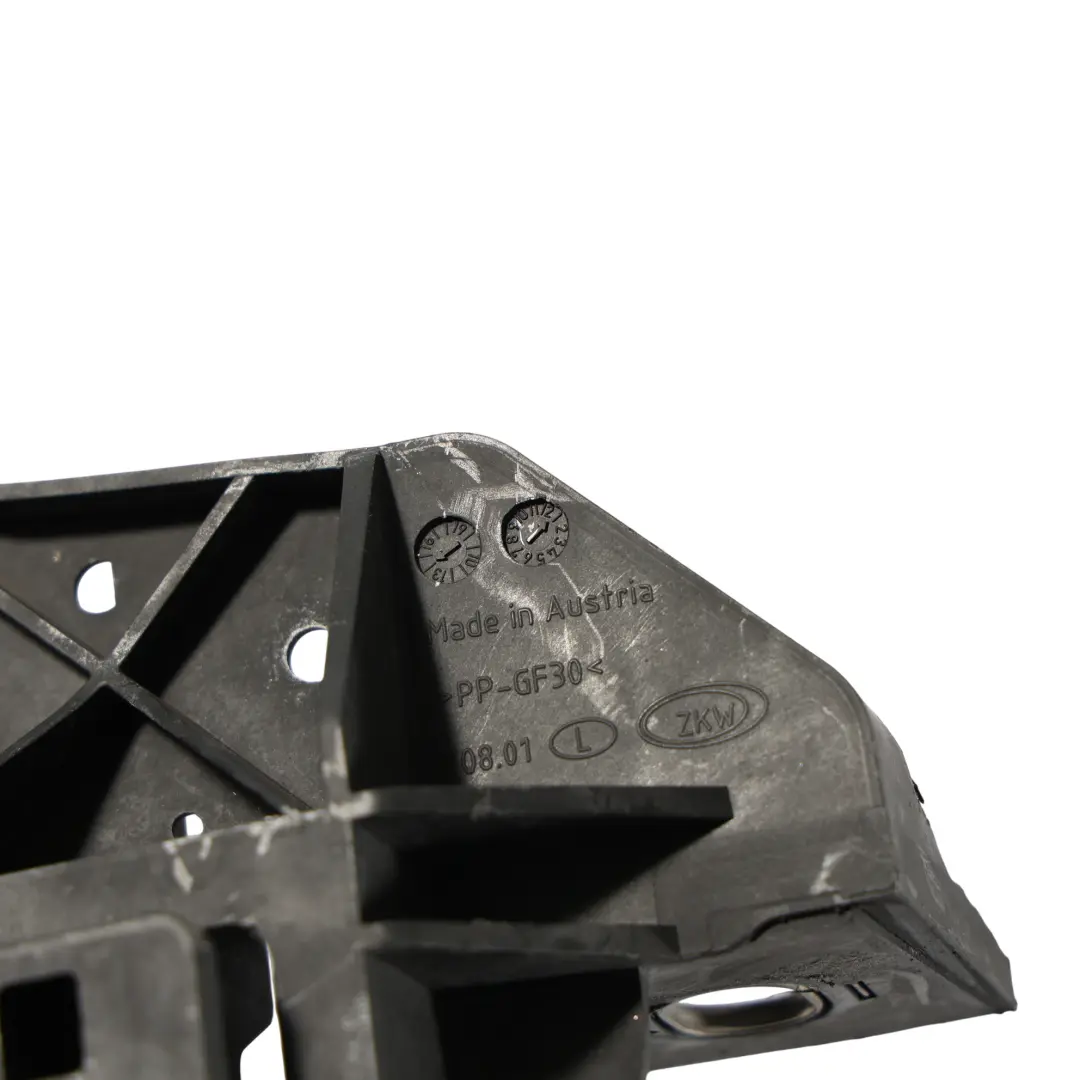 Faro Delantero Soporte Montaje Manguera Soporte Izquierda para Audi Q3 8U con número de pieza 8U0941453 Audi Q3 8U Faro Delantero Soporte Montaje Manguera Soporte Izquierda - SKU 8U0941453 - Número de pieza 8U0941453