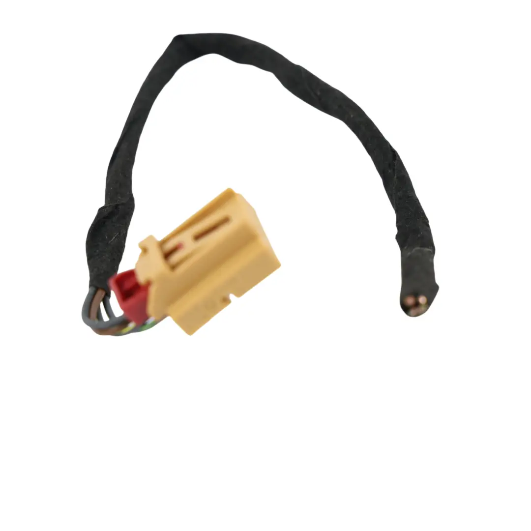 Wiązka Przewodów Lampy Tylnej Klapy Prawa do Audi Q3 8U o numerze 8U0945094M Audi Q3 8U Wiązka Przewodów Lampy Tylnej Klapy Prawa - SKU 8U0945094M-1 - Numer Części 8U0945094M