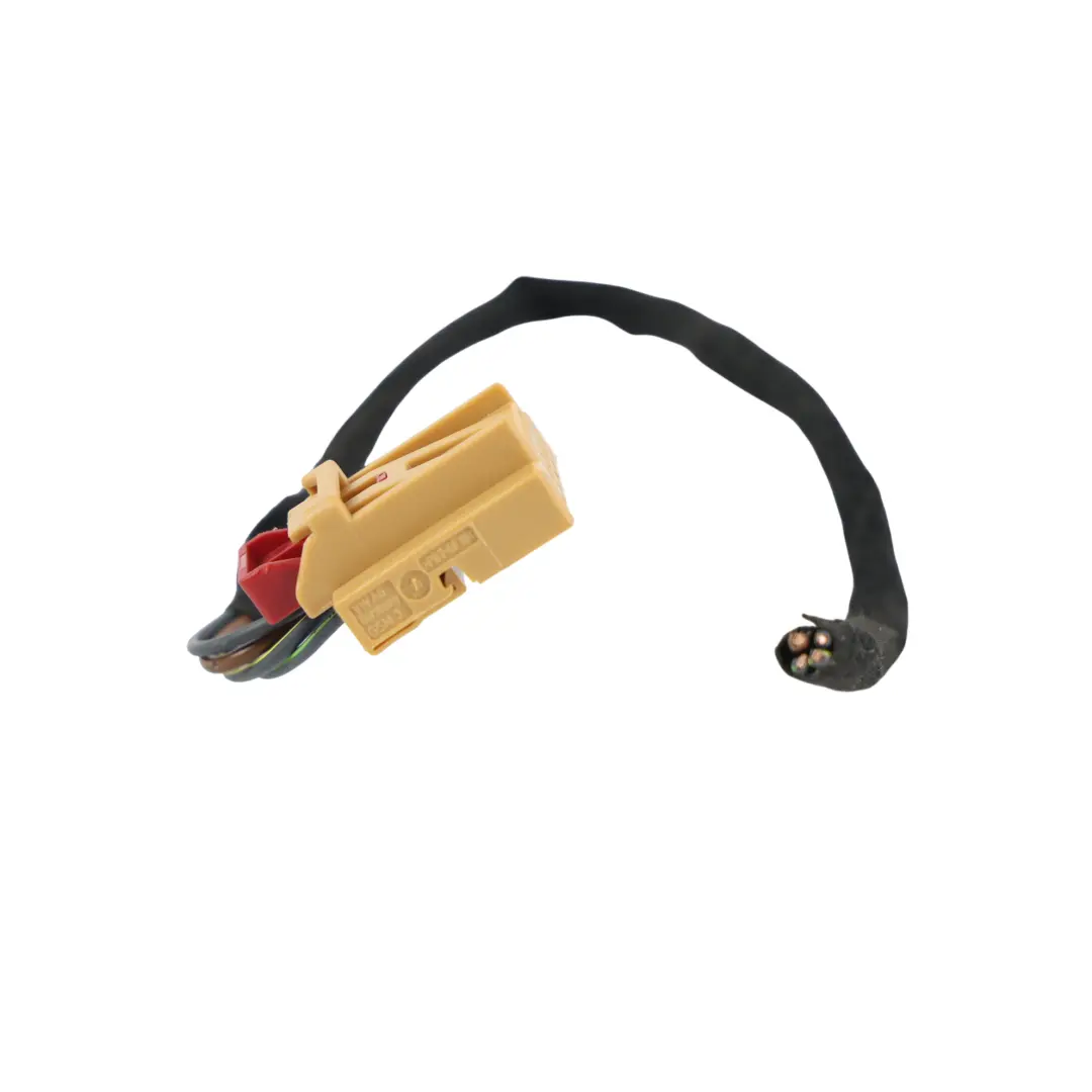 Lámpara Maletero Trasero Cableado Enchufe Derecho para Audi Q3 8U con número de pieza 8U0945094M Audi Q3 8U Lámpara Maletero Trasero Cableado Enchufe Derecho - SKU 8U0945094M-1 - Número de pieza 8U0945094M