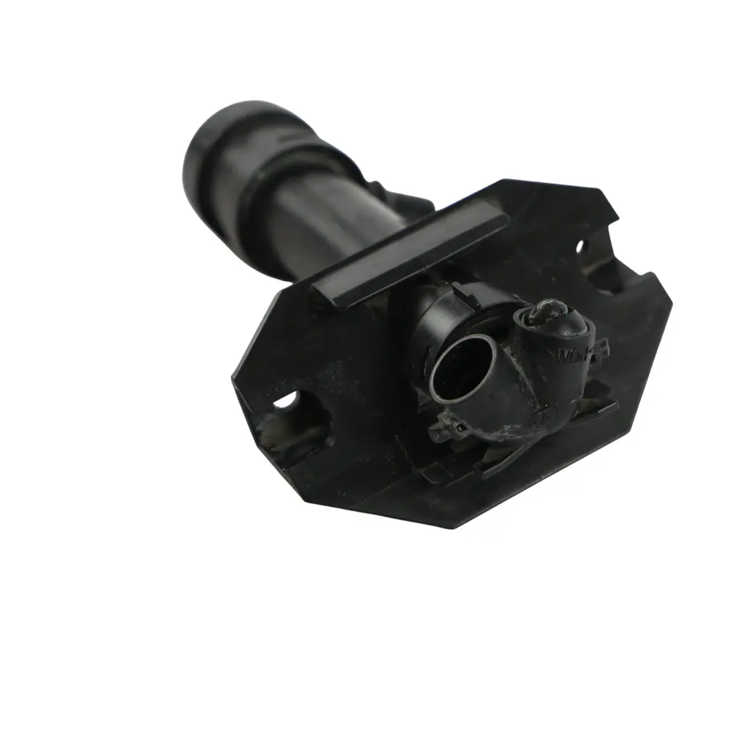 OE Q3 8U Ugello Pompa Lavavetri Faro Destro per Audi con numero di parte 8U0955102B Audi OE Q3 8U Ugello Pompa Lavavetri Faro Destro - SKU 8U0955102B - Numero di parte 8U0955102B
