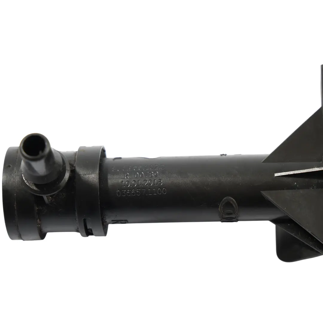 Audi Q3 8U Lavafaros Bomba Chorro Tapa Derecha Daytona Gris - Z7S - SKU 8U0955102D-DGR - Número de pieza 8U0955102D