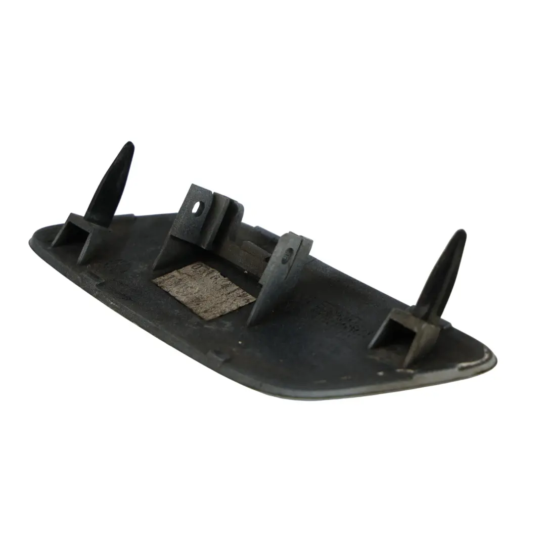 Zaślepka Spryskiwacza Reflektora Prawa Biała do Audi Q3 8U o numerze 8U0955276 Audi Q3 8U Zaślepka Spryskiwacza Reflektora Prawa Biała - SKU 8U0955276-MGW - Numer Części 8U0955276