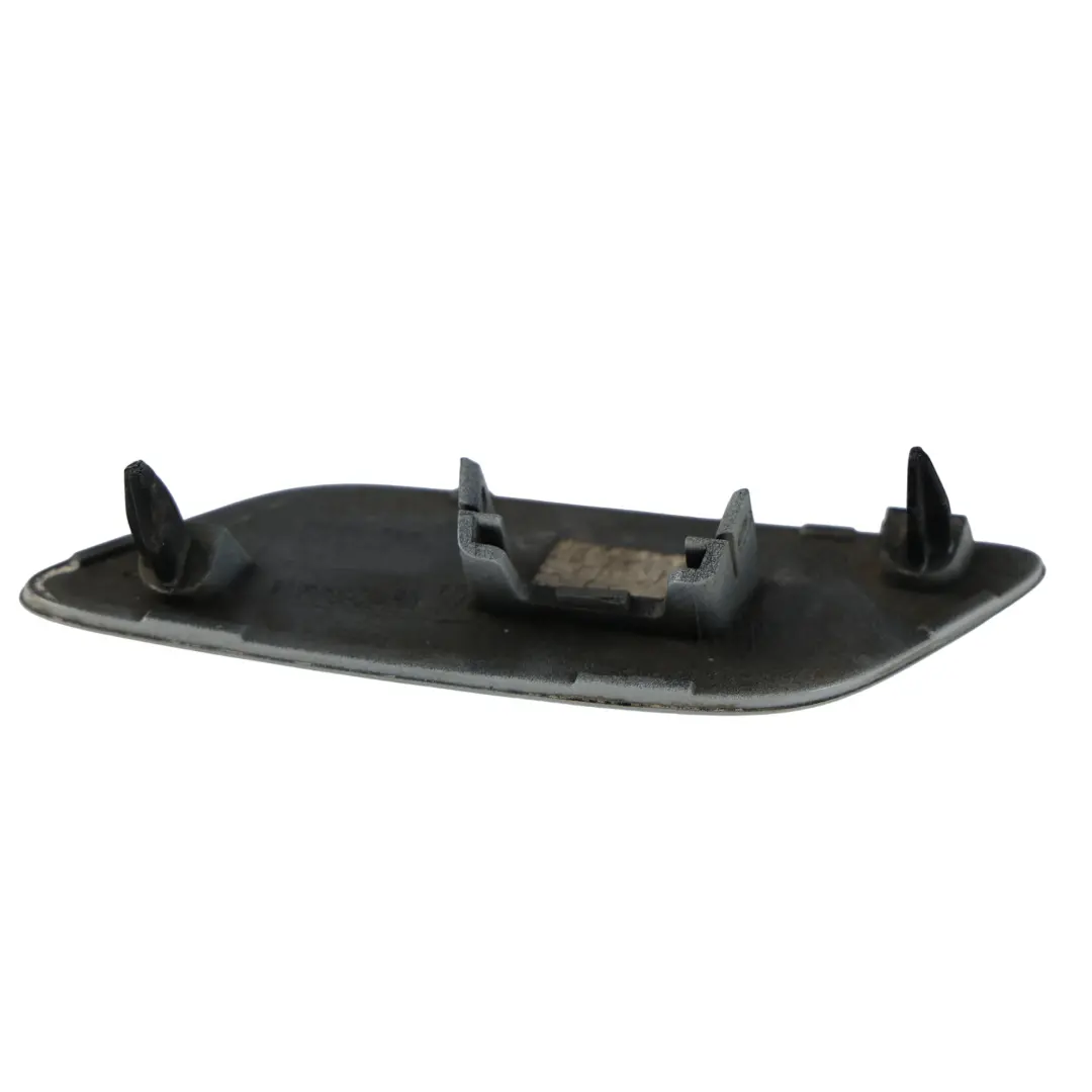 Copri Ugello Lavavetro Faro Destro Bianco Perla Ghiacciaio S9R per Audi Q3 8U con numero di parte 8U0955276 Audi Q3 8U Copri Ugello Lavavetro Faro Destro Bianco Perla Ghiacciaio S9R - SKU 8U0955276-MGW - Numero di parte 8U0955276