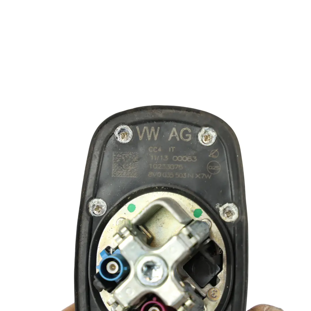 Antena Techo Aleta Tiburón Plata Hielo Metalizado - X7W para Audi A3 8V con número de pieza 8V0035503N Audi A3 8V Antena Techo Aleta Tiburón Plata Hielo Metalizado - X7W - SKU 8V0035503N-ICS - Número de pieza 8V0035503N