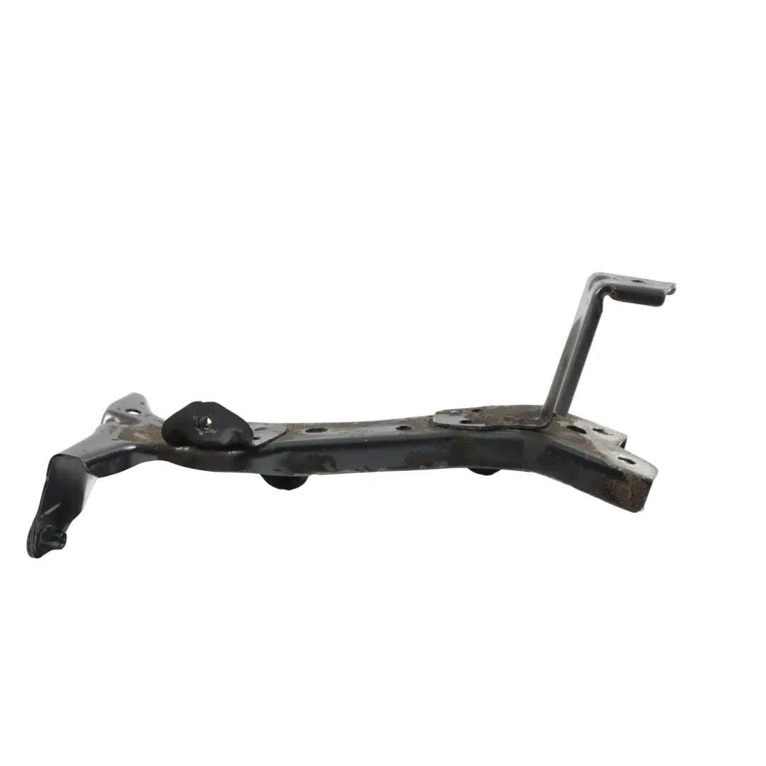 Uchwyt Wspornik Błotnika Prawy Przód do Audi A3 S3 8V o numerze 8V0821136C Audi A3 S3 8V Uchwyt Wspornik Błotnika Prawy Przód - SKU 8V0821136C-DGR - Numer Części 8V0821136C