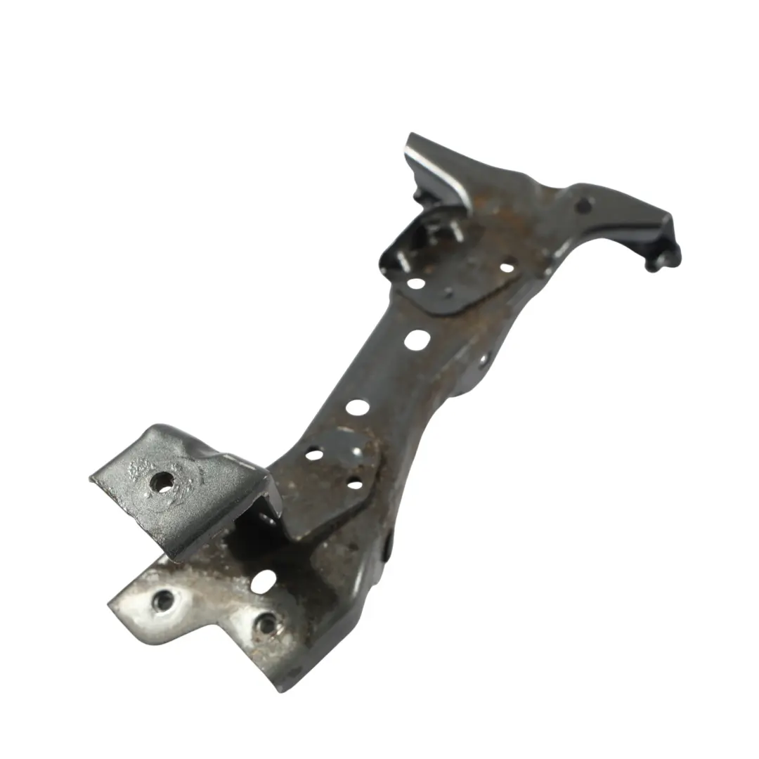 Audi A3 S3 8V Soporte Montaje Guardabarros Delantero Derecho - SKU 8V0821136C-DGR - Número de pieza 8V0821136C