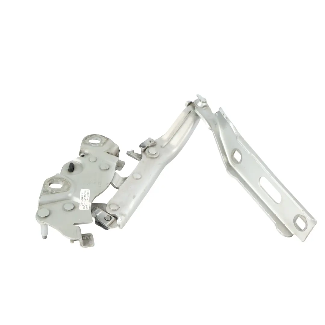 Zawias Maski Silnika Prawy Ice Silver - X7W do Audi A3 8V o numerze 8V0823302F Audi A3 8V Zawias Maski Silnika Prawy Ice Silver - X7W - SKU 8V0823302F-ICS - Numer Części 8V0823302F