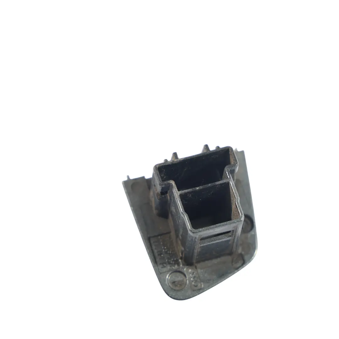 Tirador Puerta Trasero Izquierdo Monsoon Grey Gris - X7R para Audi A3 8V con número de pieza 8V0837205A Audi A3 8V Tirador Puerta Trasero Izquierdo Monsoon Grey Gris - X7R - SKU 8V0837205A-MOG - Número de pieza 8V0837205A