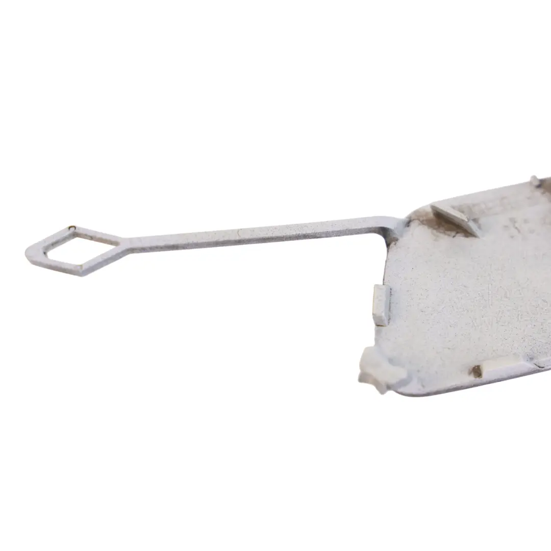 Cache-Anneau Remorquage Pare-Chocs Avant Gris Monsoon - X7R pour Audi A3 8V à propos du numéro de pièce 8V3807241 Audi A3 8V Cache-Anneau Remorquage Pare-Chocs Avant Gris Monsoon - X7R - SKU 8V3807241-MOG - Numéro de pièce 8V3807241