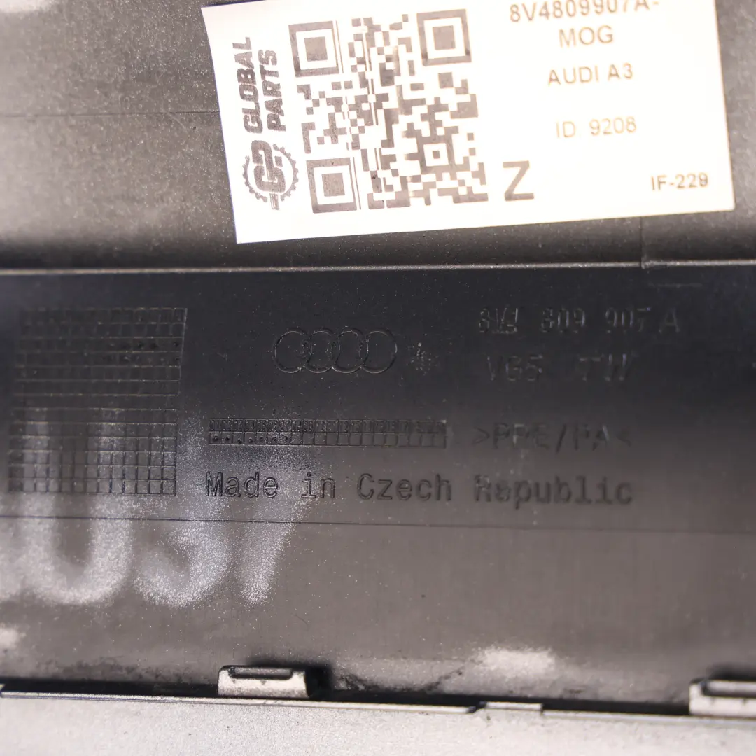 Sportback Cache Bouchon Réservoir Carburant Gris - X7R pour Audi A3 8V à propos du numéro de pièce 8V4809907A Audi A3 8V Sportback Cache Bouchon Réservoir Carburant Gris - X7R - SKU 8V4809907A-MOG - Numéro de pièce 8V4809907A