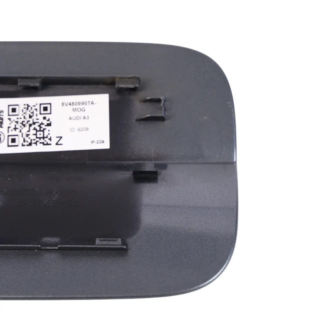 Sportback Tapa Del Depósito Gris Monzón - X7R para Audi A3 8V con número de pieza 8V4809907A Audi A3 8V Sportback Tapa Del Depósito Gris Monzón - X7R - SKU 8V4809907A-MOG - Número de pieza 8V4809907A