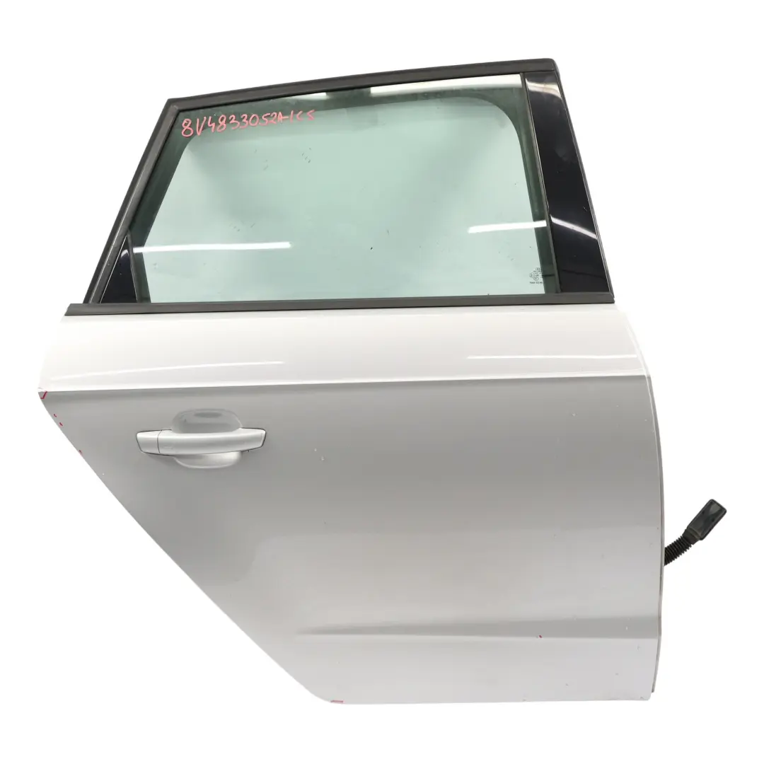 Sportback Porta Posteriore Destra Ice Silver Metallizzato - X7W per Audi A3 8V con numero di parte 8V4833052A Audi A3 8V Sportback Porta Posteriore Destra Ice Silver Metallizzato - X7W - SKU 8V4833052A-ICS - Numero di parte 8V4833052A
