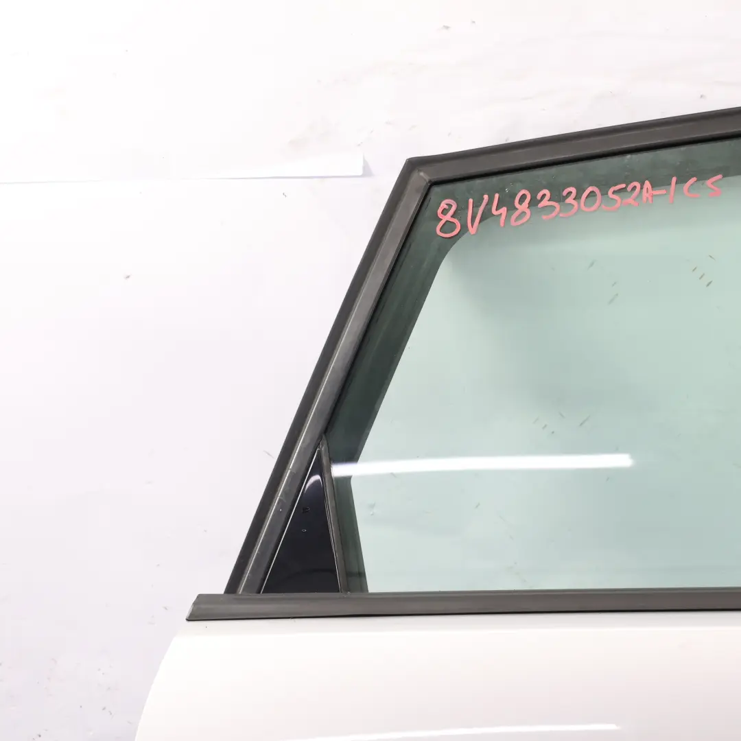 Sportback Porte Arrière Droite Ice Silver Gris Metallic - X7W pour Audi A3 8V à propos du numéro de pièce 8V4833052A Audi A3 8V Sportback Porte Arrière Droite Ice Silver Gris Metallic - X7W - SKU 8V4833052A-ICS - Numéro de pièce 8V4833052A