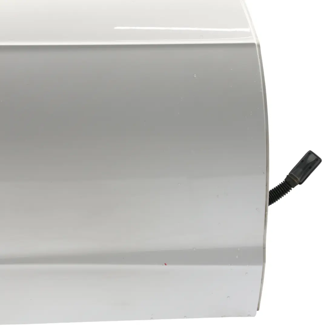 Sportback Porta Posteriore Destra Ice Silver Metallizzato - X7W per Audi A3 8V con numero di parte 8V4833052A Audi A3 8V Sportback Porta Posteriore Destra Ice Silver Metallizzato - X7W - SKU 8V4833052A-ICS - Numero di parte 8V4833052A