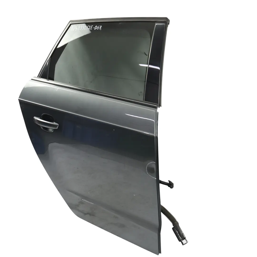 Sportback Porta Posteriore Destra Daytona Grey Grigio Perla - Z7S per Audi A3 8V con numero di parte 8V4833052E Audi A3 8V Sportback Porta Posteriore Destra Daytona Grey Grigio Perla - Z7S - SKU 8V4833052E-DGR - Numero di parte 8V4833052E