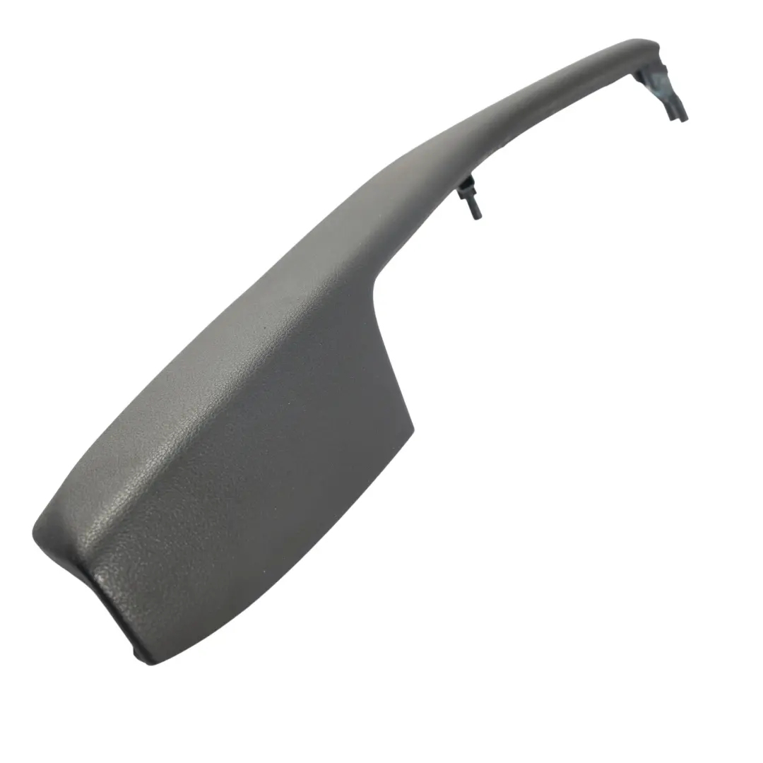 Rivestimento Bracciolo Porta Anteriore Destro Nero per Audi A3 8V con numero di parte 8V4867174D Audi A3 8V Rivestimento Bracciolo Porta Anteriore Destro Nero - SKU 8V4867174D-1 - Numero di parte 8V4867174D