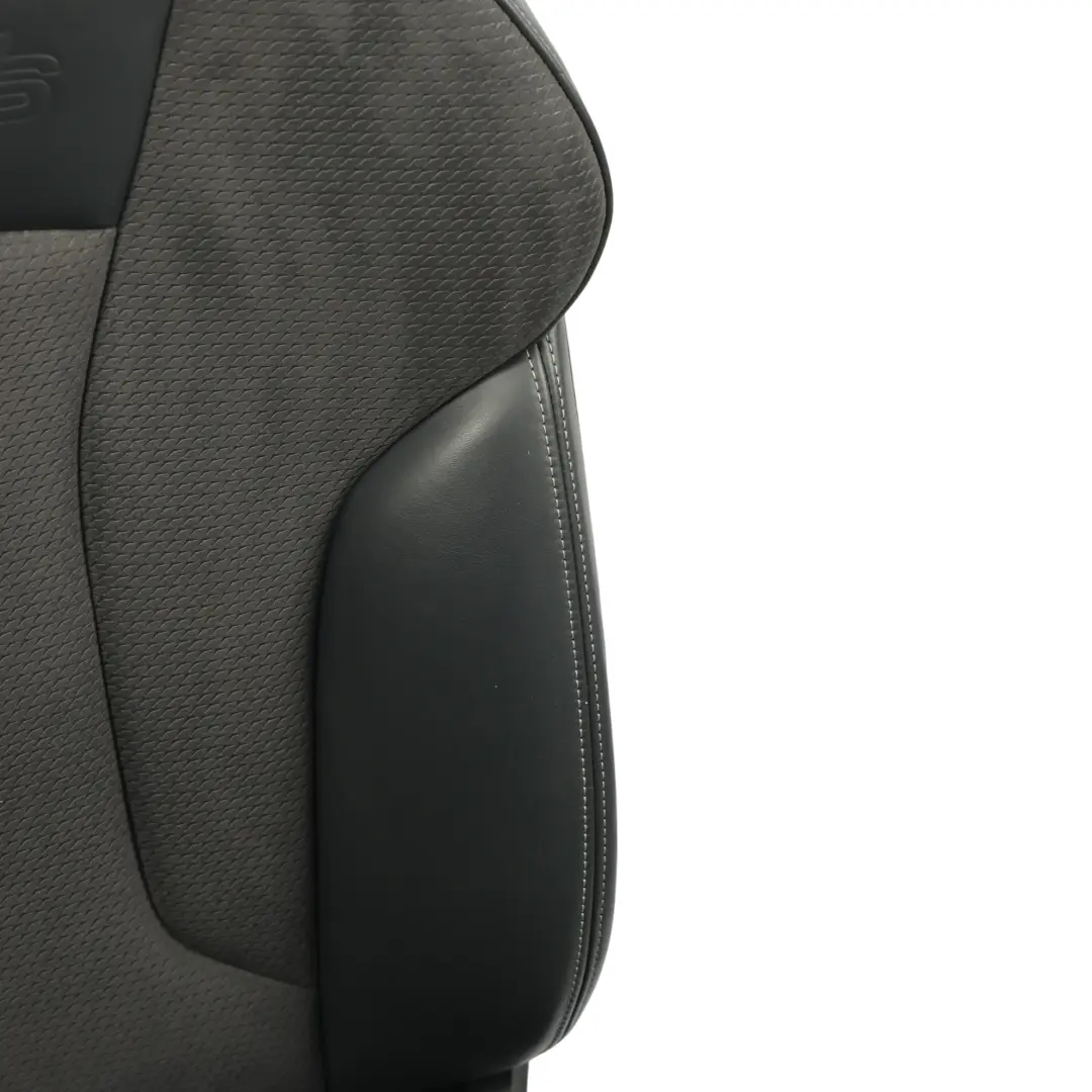 5D Sedile Anteriore Sport Riscaldato Stoffa/Pelle Nero Grigio Destro per Audi S3 8V con numero di parte 8V4881805AR Audi S3 8V 5D Sedile Anteriore Sport Riscaldato Stoffa/Pelle Nero Grigio Destro - SKU 8V4881805AR-1 - Numero di parte 8V4881805AR