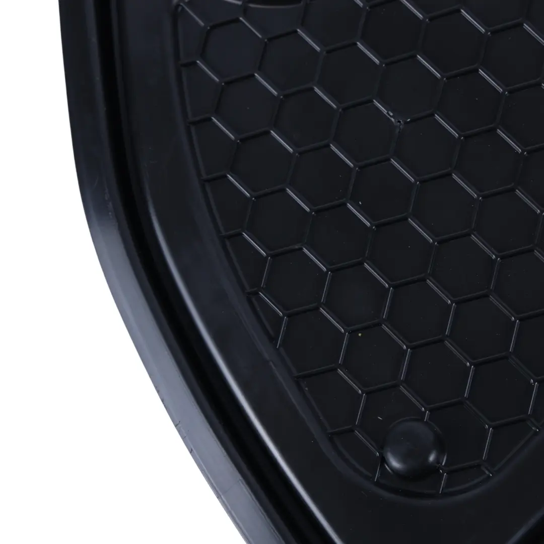 Pannello Porta Anteriore Posteriore Montaggio Sinistro per Audi Q3 F3 con numero di parte 8V5837915A Audi Q3 F3 Pannello Porta Anteriore Posteriore Montaggio Sinistro - SKU 8V5837915A - Numero di parte 8V5837915A