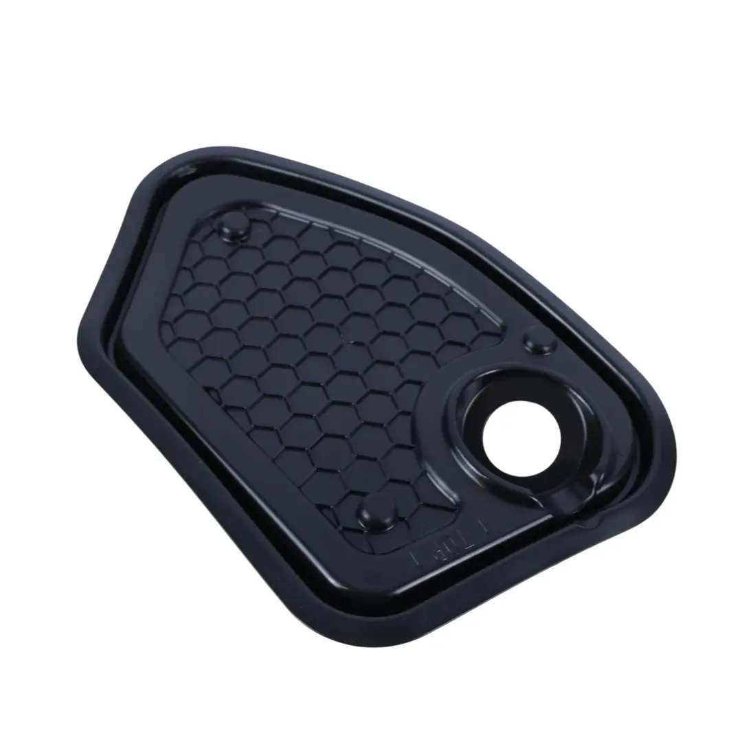 Pannello Porta Anteriore Posteriore Montaggio Sinistro per Audi Q3 F3 con numero di parte 8V5837915A Audi Q3 F3 Pannello Porta Anteriore Posteriore Montaggio Sinistro - SKU 8V5837915A - Numero di parte 8V5837915A