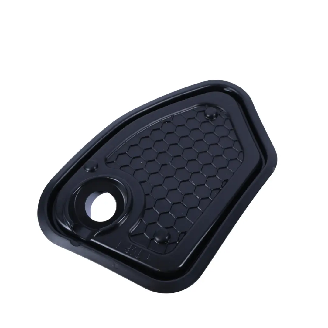 Audi Q3 F3 Puerta Trasera Delantera Panel Interior Montaje Derecha - SKU 8V5837916A - Número de pieza 8V5837916A