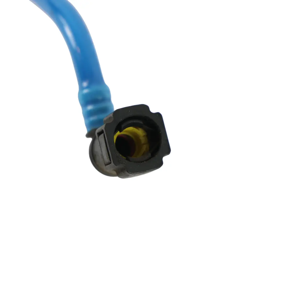 Przewód Paliwowy Zasilania Powrotu do Audi A4 B9 A5 F5 o numerze 8W0201220 Audi A4 B9 A5 F5 Przewód Paliwowy Zasilania Powrotu - SKU 8W0201220 - Numer Części 8W0201220