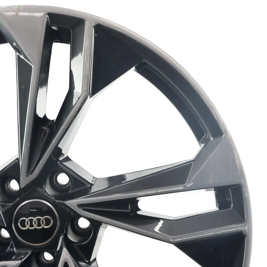 Cerchione Lega Poligonale 20" 9J ET:34 per Audi A5 F5 con numero di parte 8W0601025EQ Audi A5 F5 Cerchione Lega Poligonale 20" 9J ET:34 - SKU 8W0601025EQ-2 - Numero di parte 8W0601025EQ
