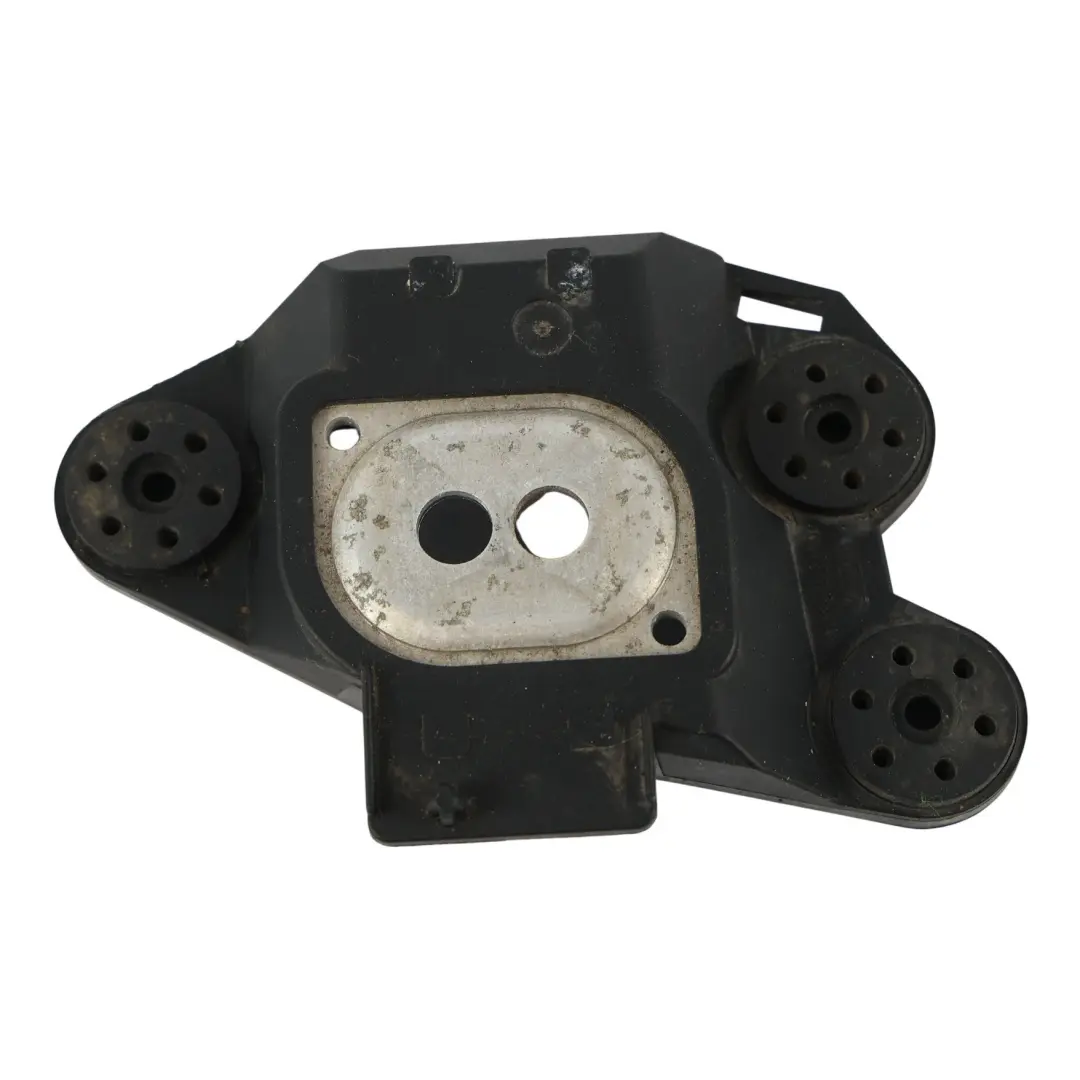 Uchwyt Mocowanie Wspornik Pompy ABS do Audi A4 B9 A5 F5 o numerze 8W0614235D Audi A4 B9 A5 F5 Uchwyt Mocowanie Wspornik Pompy ABS - SKU 8W0614235D - Numer Części 8W0614235D