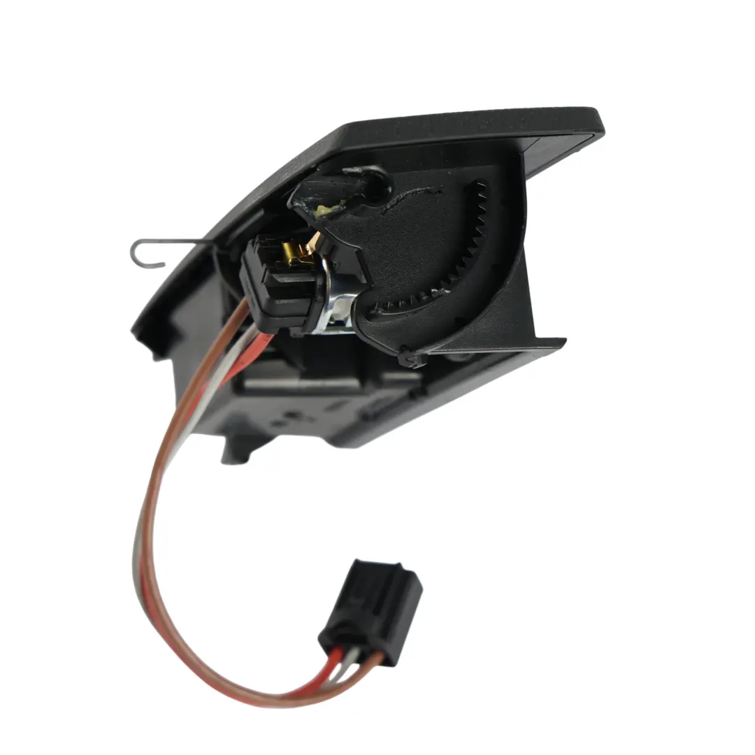 Cenicero Embellecedor Carcasa Consola Central Trasera para Audi S5 F5 con número de pieza 8W0857952 Audi S5 F5 Cenicero Embellecedor Carcasa Consola Central Trasera - SKU 8W0857952 - Número de pieza 8W0857952