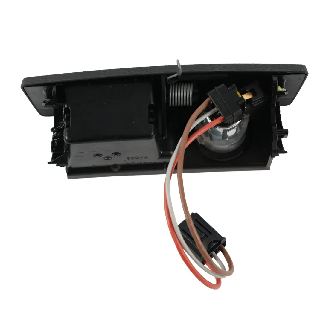 Cenicero Embellecedor Carcasa Consola Central Trasera para Audi S5 F5 con número de pieza 8W0857952 Audi S5 F5 Cenicero Embellecedor Carcasa Consola Central Trasera - SKU 8W0857952 - Número de pieza 8W0857952