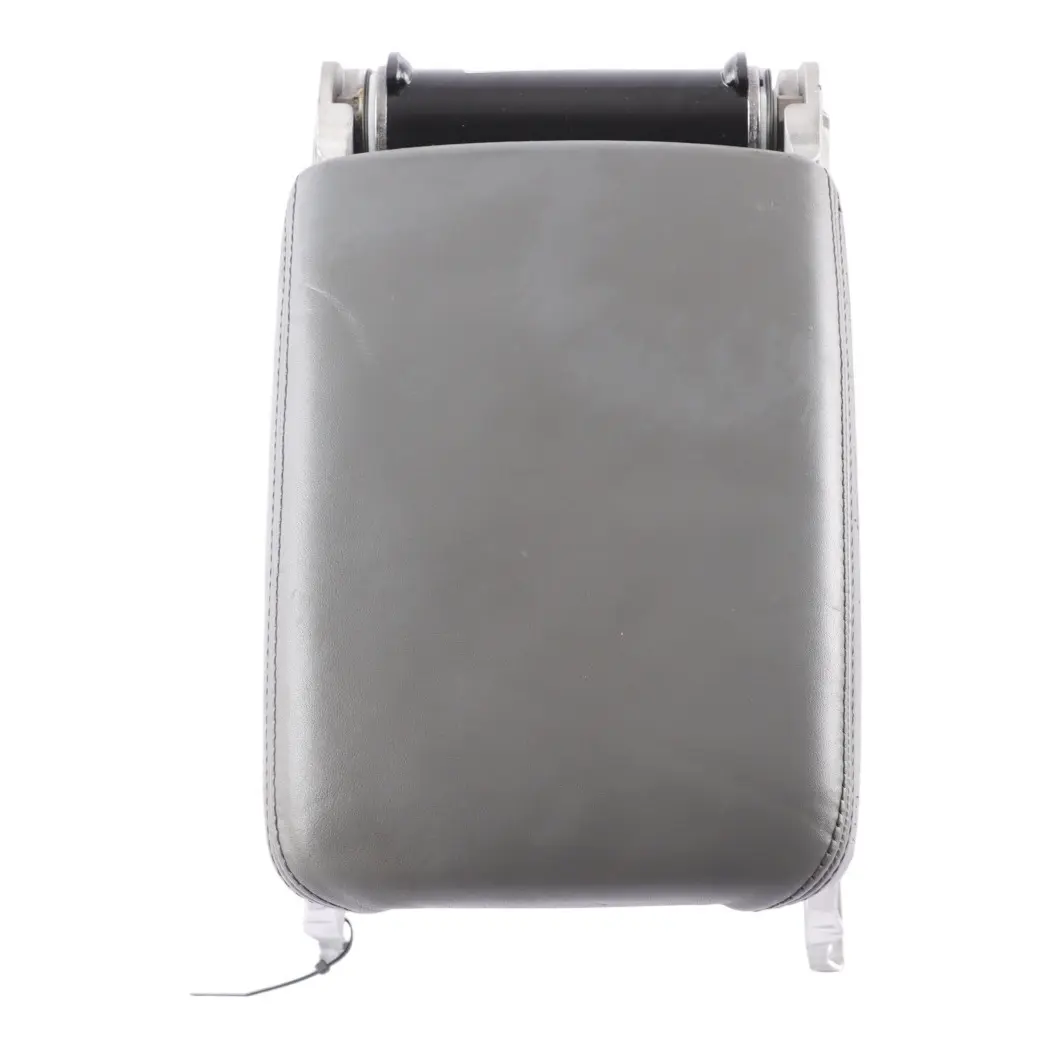 Armlehne Armauflage Mittelkonsole Leder Cliff Grau für Audi A4 B9 A5 F5 mit Teilenummer 8W0864207A Audi A4 B9 A5 F5 Armlehne Armauflage Mittelkonsole Leder Cliff Grau - SKU 8W0864207J-1 - Teilenummer 8W0864207A