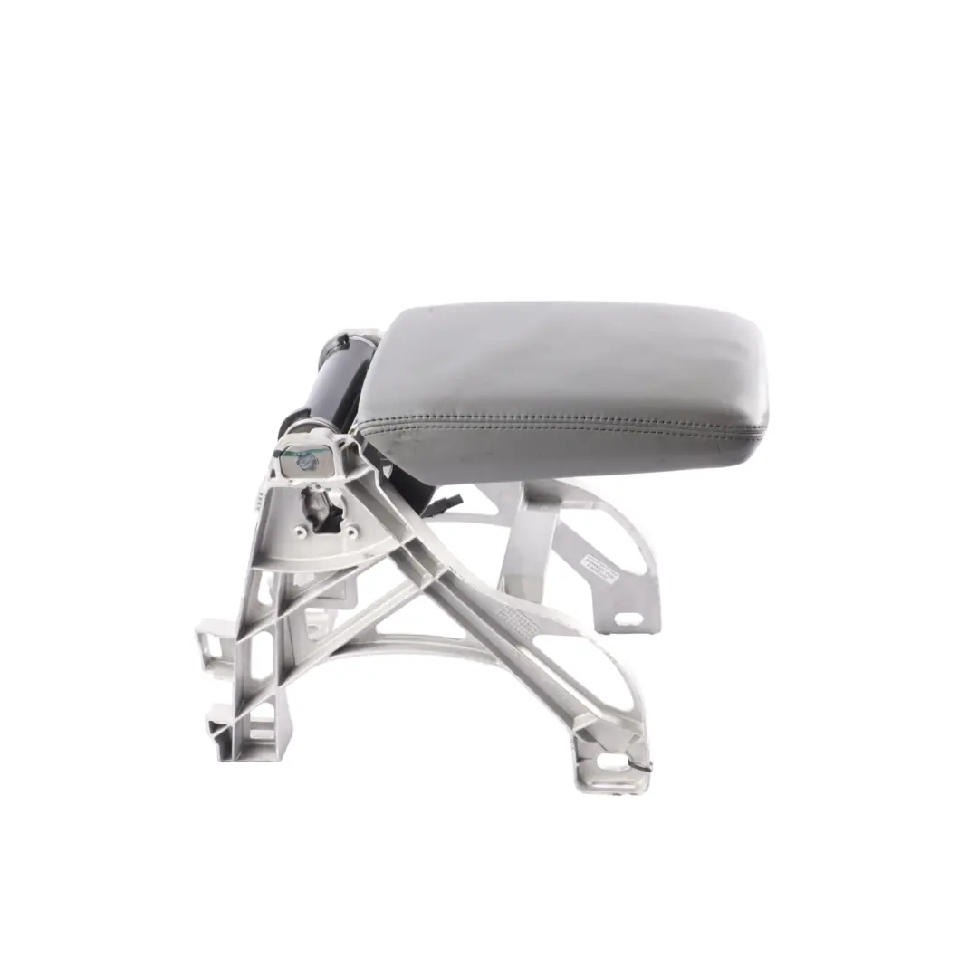 Armlehne Armauflage Mittelkonsole Leder Cliff Grau für Audi A4 B9 A5 F5 mit Teilenummer 8W0864207A Audi A4 B9 A5 F5 Armlehne Armauflage Mittelkonsole Leder Cliff Grau - SKU 8W0864207J-1 - Teilenummer 8W0864207A