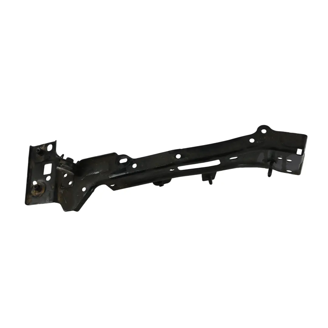 Support Fixation Aile Avant Droit pour Audi A5 F5 à propos du numéro de pièce 8W6821132B Audi A5 F5 Support Fixation Aile Avant Droit - SKU 8W6821132B-MYB - Numéro de pièce 8W6821132B