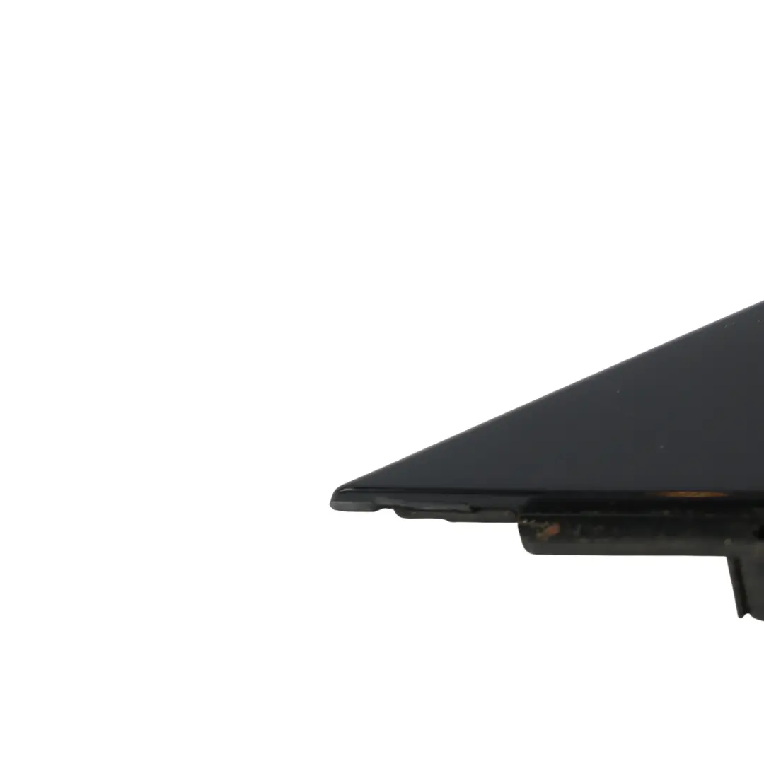 Cache Triangulaire D'Angle De Porte Avant Gauche pour Audi A5 F5 à propos du numéro de pièce 8W6837637A Audi A5 F5 Cache Triangulaire D'Angle De Porte Avant Gauche - SKU 8W6837637A - Numéro de pièce 8W6837637A