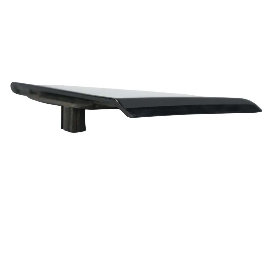 Audi A5 F5 Cache Triangulaire D'Angle De Porte Avant Gauche - SKU 8W6837637A - Numéro de pièce 8W6837637A