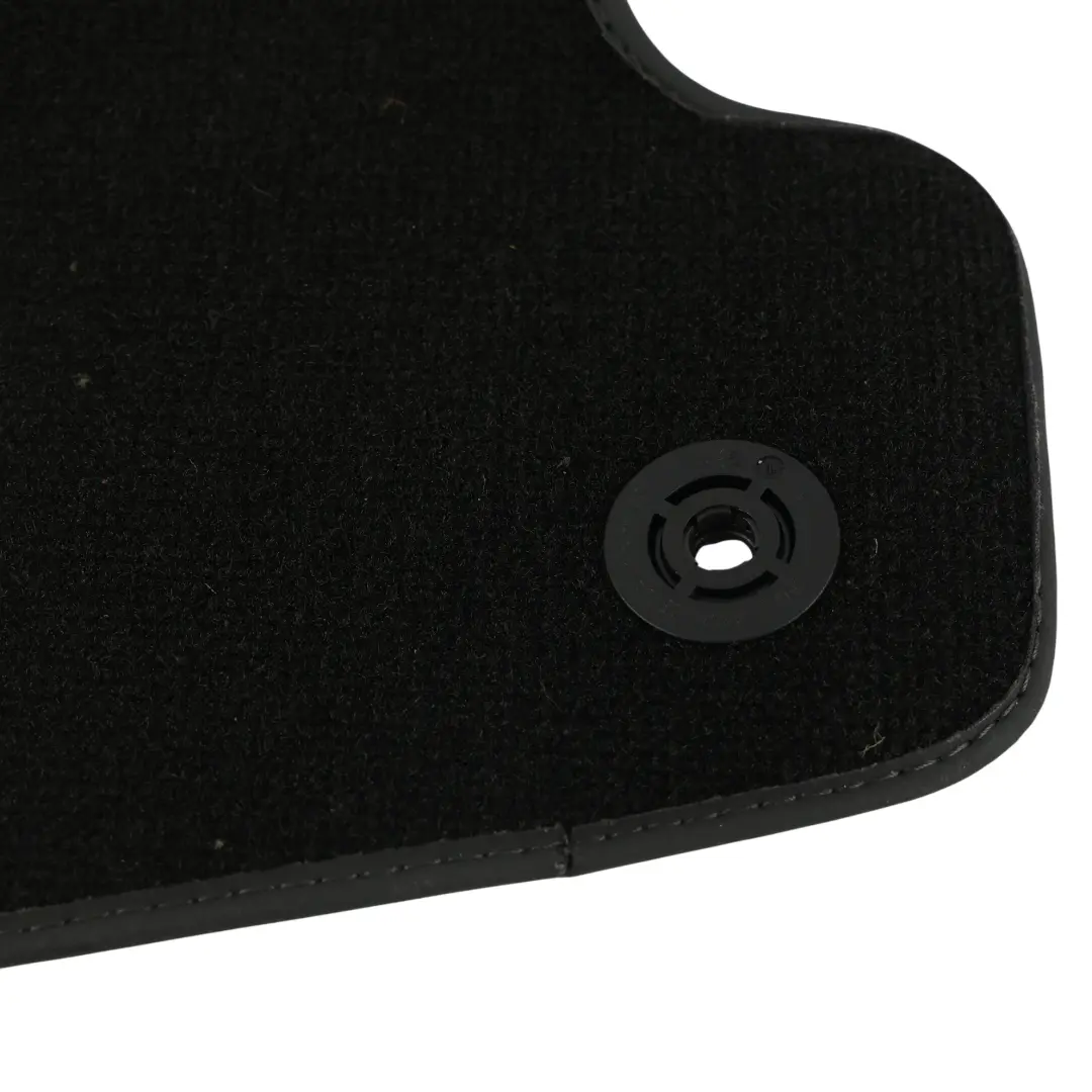 Tapis Sol Intérieur Noir Arrière Gauche Droite Set 8W6864450 pour Audi A5 F5 à propos du numéro de pièce 8W6864724 Audi A5 F5 Tapis Sol Intérieur Noir Arrière Gauche Droite Set 8W6864450 - SKU 8W6864724 - Numéro de pièce 8W6864724