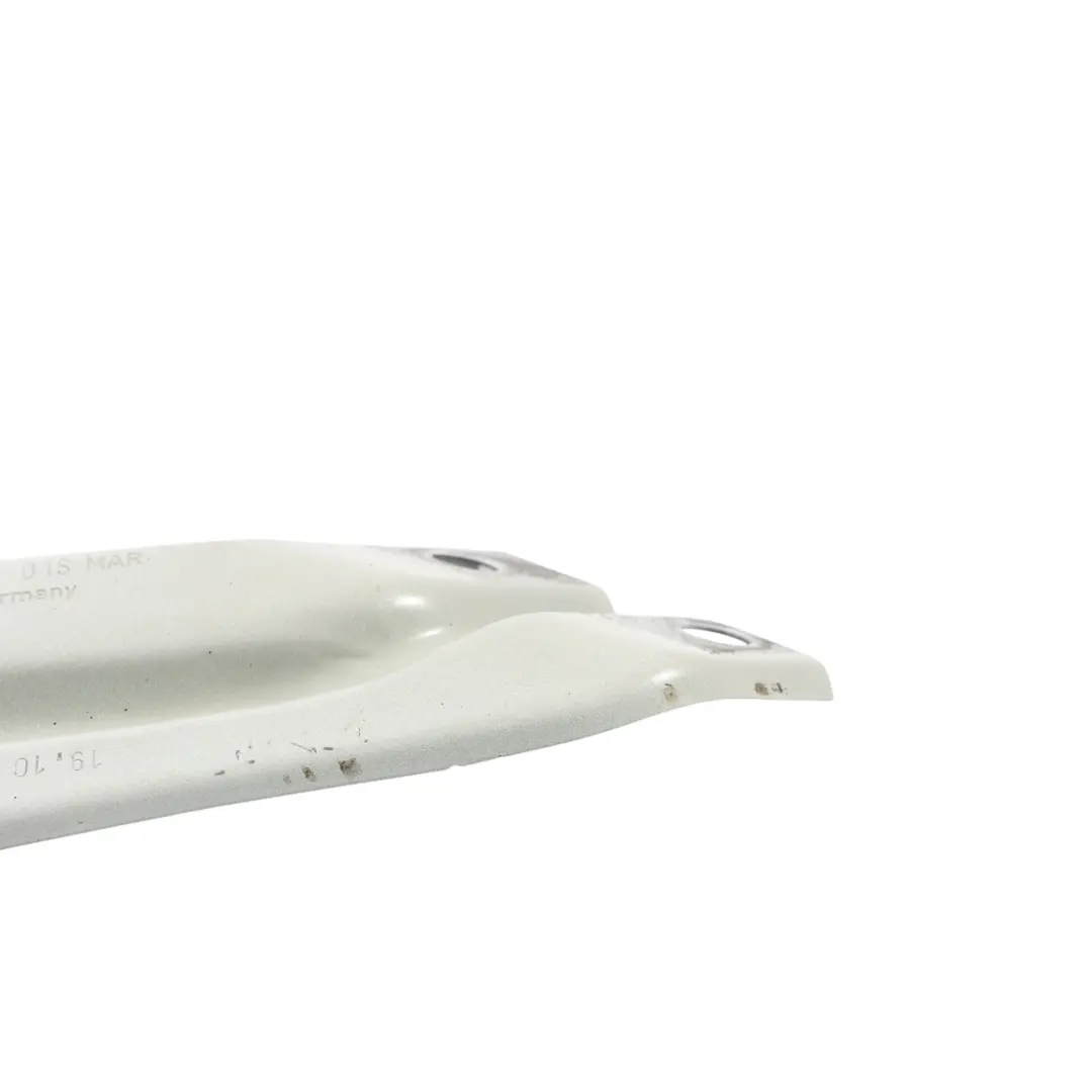 Soporte Guardabarros Delantero Derecho Glaciar Perlado S9R para Audi A1 8X con número de pieza 8X0821136A Audi A1 8X Soporte Guardabarros Delantero Derecho Glaciar Perlado S9R - SKU 8X0821136A-MGW - Número de pieza 8X0821136A