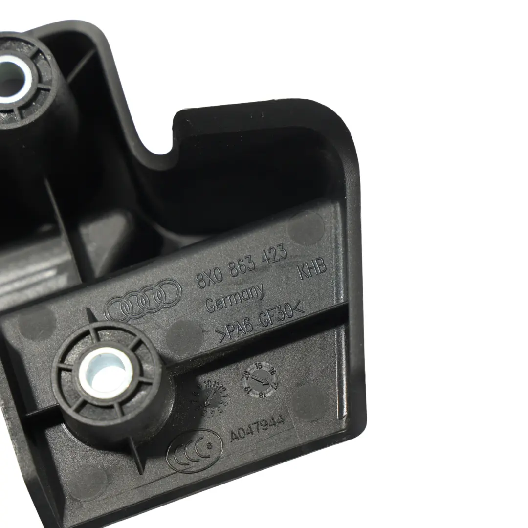 Audi A1 8X Support Tapis Coffre Arrière Gauche - SKU 8X0863423 - Numéro de pièce 8X0863423