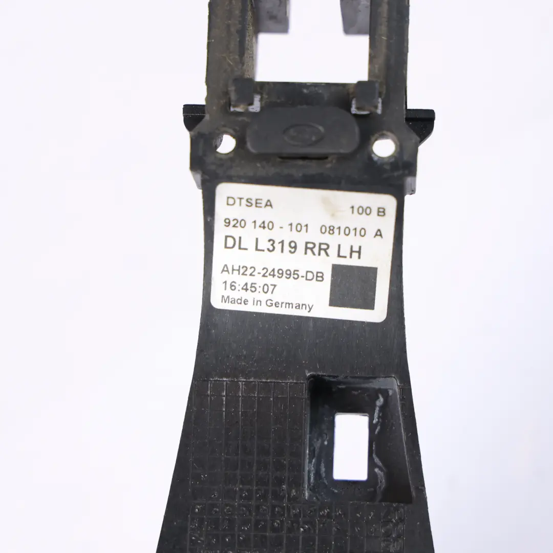 Land Rover Discovery 3 L319 Cerradura Puerta Trasera Izquierda - SKU 8X2A-26413-AC - Número de pieza 8X2A-26413-AC