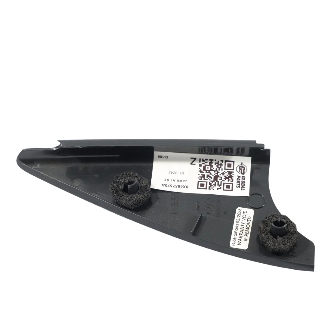 Puerta Trasera Ventana Triángulo Recubrimiento Derecho para Audi A1 8X con número de pieza 8X4857570A Audi A1 8X Puerta Trasera Ventana Triángulo Recubrimiento Derecho - SKU 8X4857570A - Número de pieza 8X4857570A