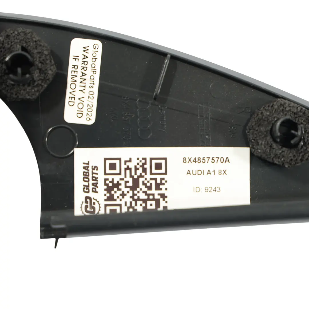 Puerta Trasera Ventana Triángulo Recubrimiento Derecho para Audi A1 8X con número de pieza 8X4857570A Audi A1 8X Puerta Trasera Ventana Triángulo Recubrimiento Derecho - SKU 8X4857570A - Número de pieza 8X4857570A
