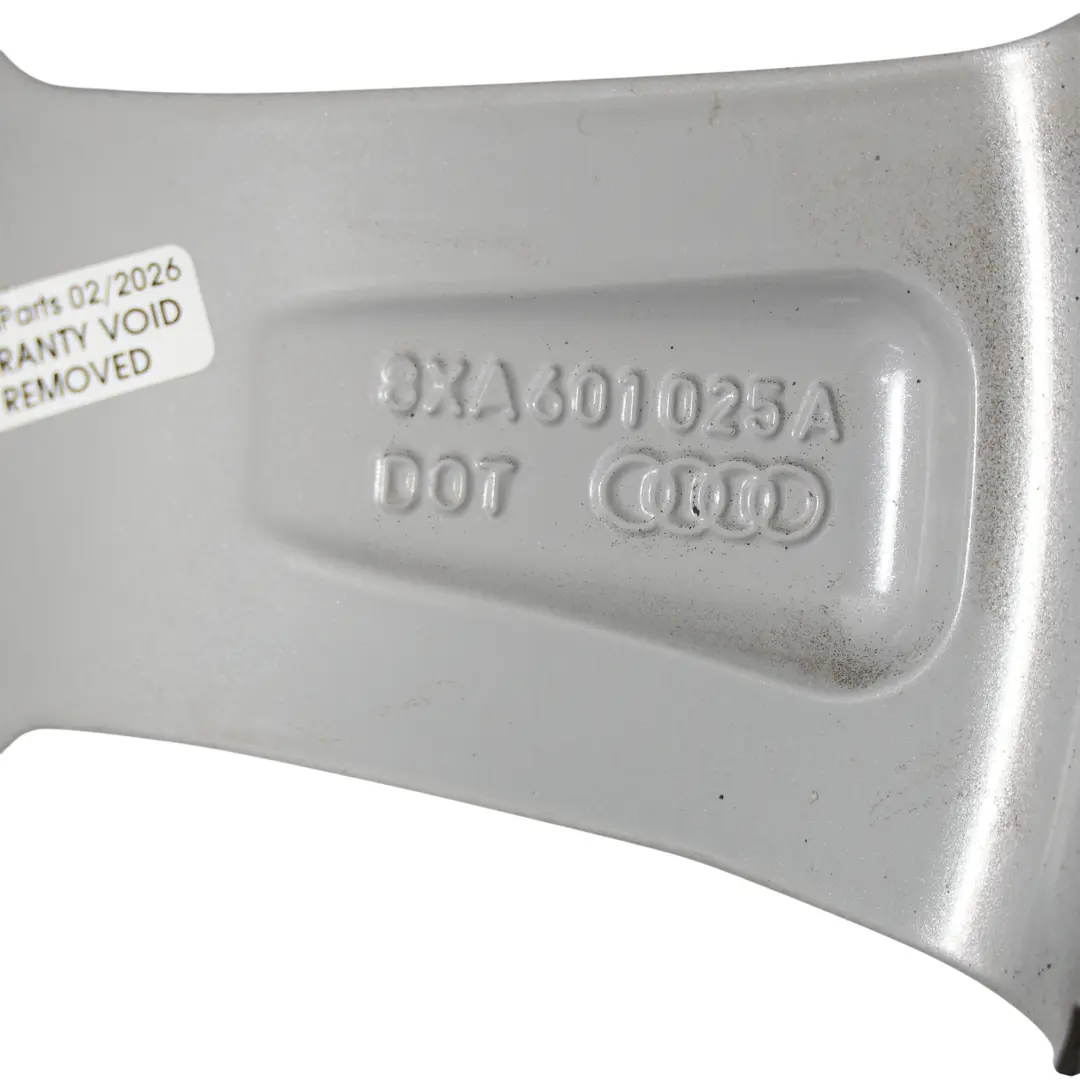 Jante en alliage argenté 16" 7J ET:34 La flèche l'étoile pour Audi A1 8X à propos du numéro de pièce 8XA601025A Audi A1 8X Jante en alliage argenté 16" 7J ET:34 La flèche l'étoile - SKU 8XA601025A-1 - Numéro de pièce 8XA601025A