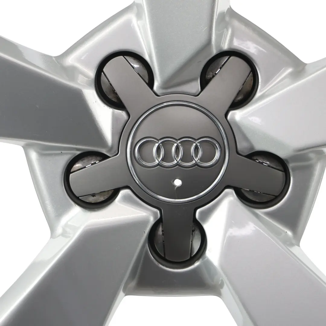 Srebrna Felga Aluminiowa 16" 7J ET:34 Star Spoke do Audi A1 8X o numerze 8XA601025A Audi A1 8X Srebrna Felga Aluminiowa 16" 7J ET:34 Star Spoke - SKU 8XA601025A-1 - Numer Części 8XA601025A