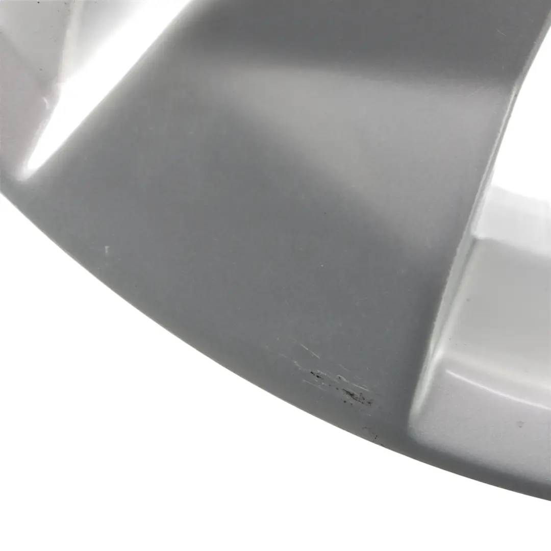 Audi A1 8X Jante en alliage argenté 16" 7J ET:34 La flèche l'étoile - SKU 8XA601025A-1 - Numéro de pièce 8XA601025A