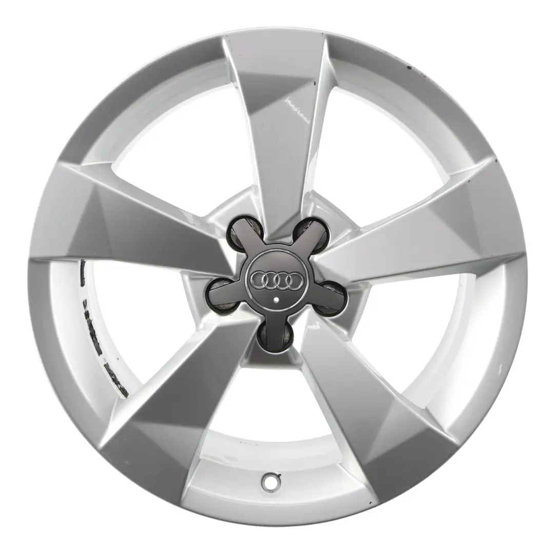 Llanta de aleación plateada Audi A1 8X 16" 7J ET:34 Star Spoke para con número de pieza 8XA601025A Llanta de aleación plateada Audi A1 8X 16" 7J ET:34 Star Spoke - SKU 8XA601025A-2 - Número de pieza 8XA601025A