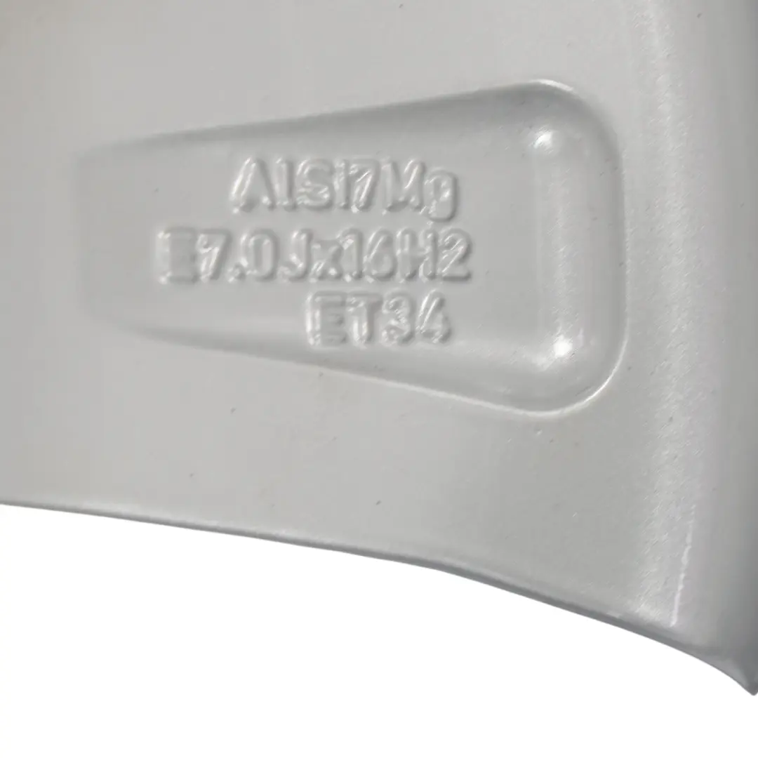 Jante en alliage argenté 16" 7J ET:34 Star Spoke pour Audi A1 8X à propos du numéro de pièce 8XA601025A Audi A1 8X Jante en alliage argenté 16" 7J ET:34 Star Spoke - SKU 8XA601025A-2 - Numéro de pièce 8XA601025A