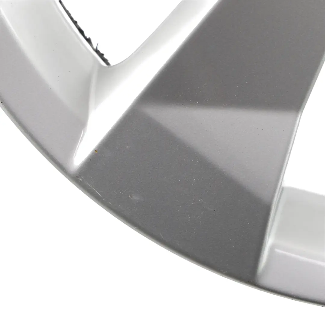 Silberne Leichtmetallfelge 16" 7J ET:34 Sternspeiche für Audi A1 8X mit Teilenummer 8XA601025A Audi A1 8X Silberne Leichtmetallfelge 16" 7J ET:34 Sternspeiche - SKU 8XA601025A-2 - Teilenummer 8XA601025A