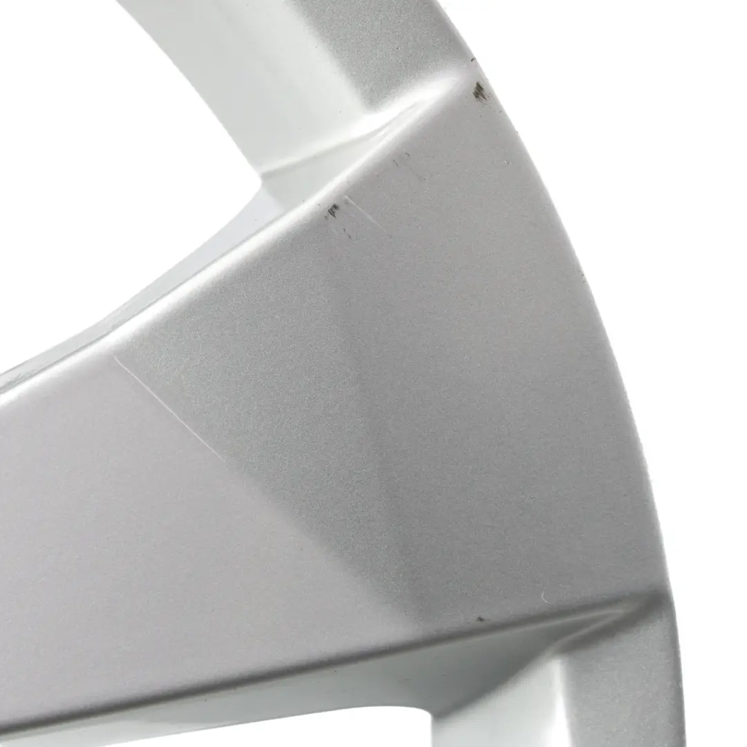 Silberne Leichtmetallfelge 16" 7J ET:34 Sternspeiche für Audi A1 8X mit Teilenummer 8XA601025A Audi A1 8X Silberne Leichtmetallfelge 16" 7J ET:34 Sternspeiche - SKU 8XA601025A-2 - Teilenummer 8XA601025A